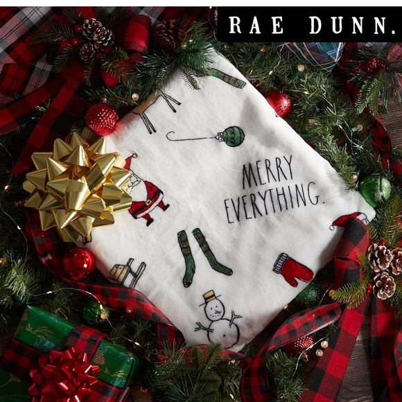 NWT Rae Dunn Christmas/Holiday “Merry Everything” Soft Plush Throw/Blanket 50x70 - Picture 1 of 9